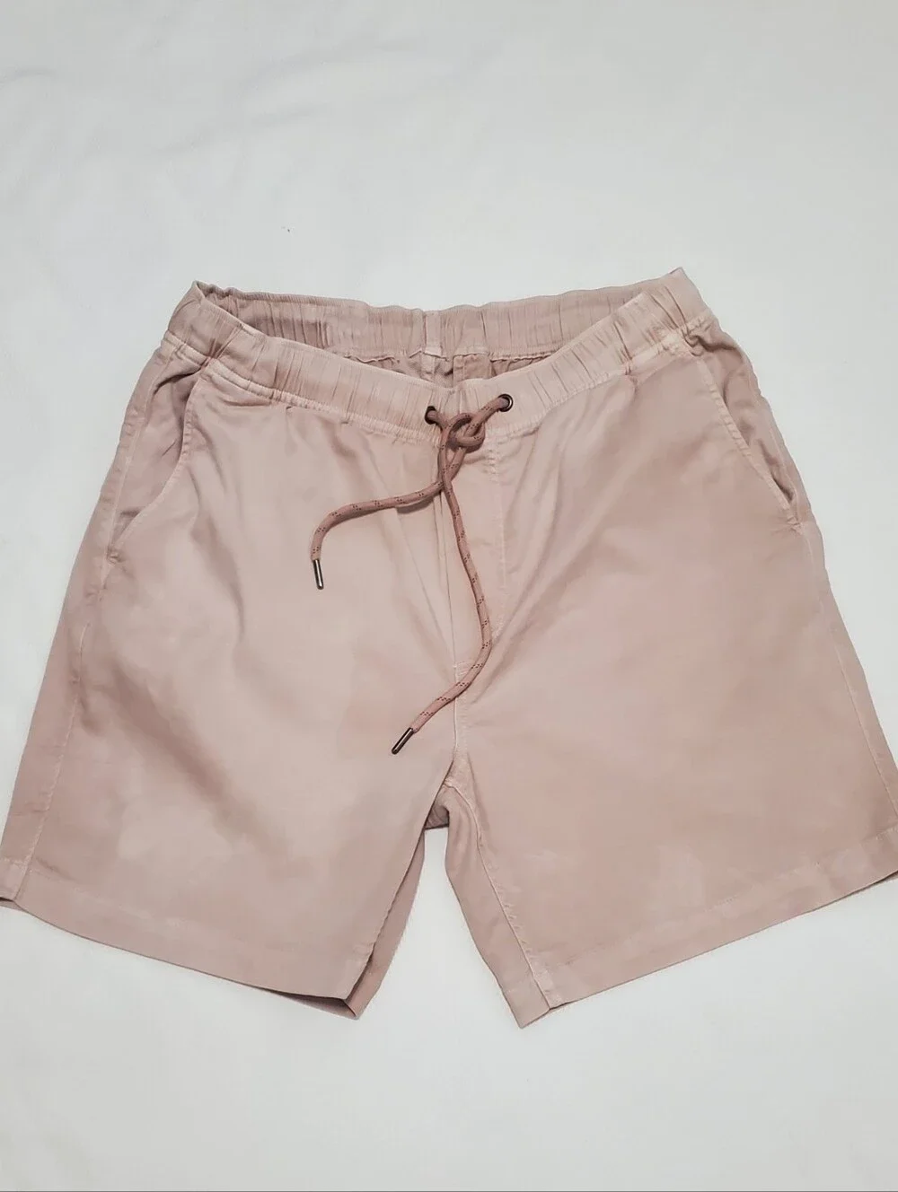 Faherty Essentials Drawstring Hybrid Shorts in Dusty Rose Mens Small
